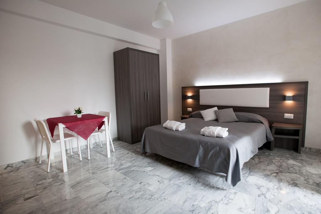 B&B Momenti Romani Kültér fotó