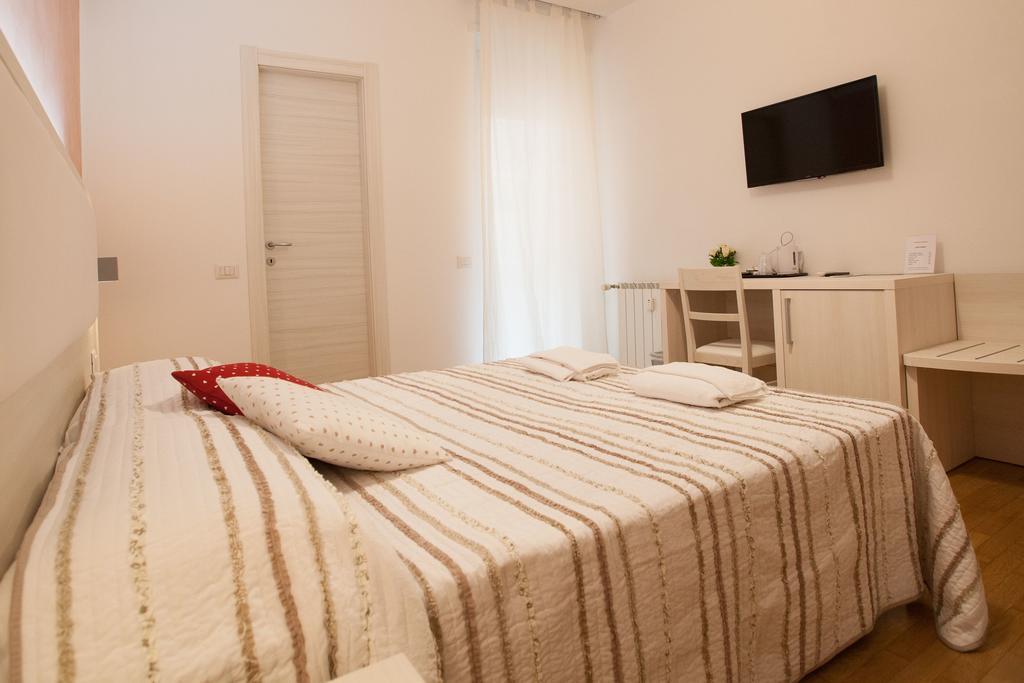 B&B Momenti Romani Kültér fotó