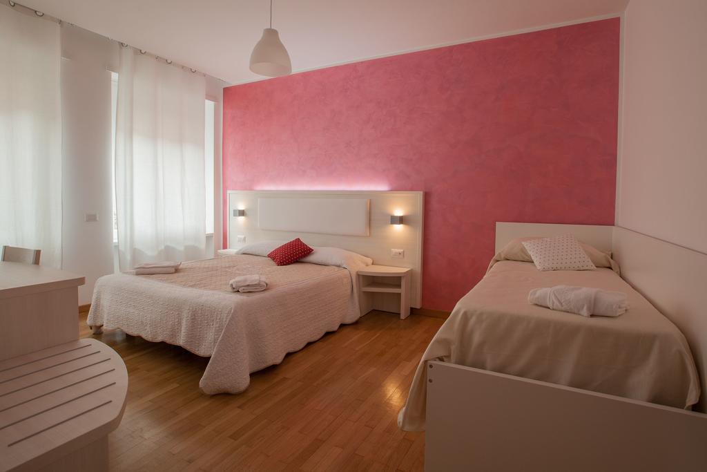 B&B Momenti Romani Kültér fotó
