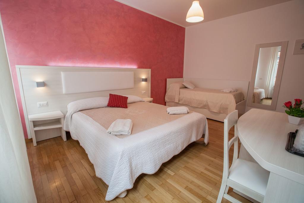 B&B Momenti Romani Kültér fotó