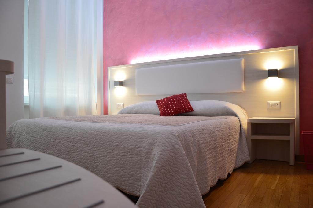 B&B Momenti Romani Kültér fotó