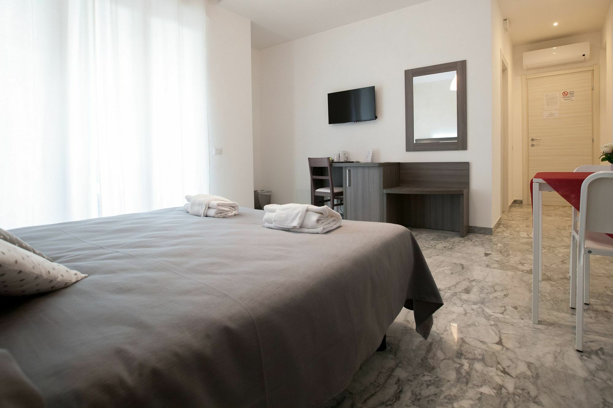 B&B Momenti Romani Kültér fotó